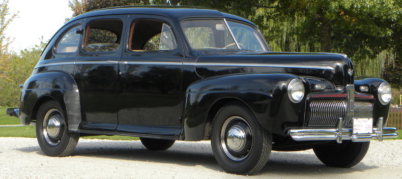 1942 Ford 4 Door | Volo Auto Museum 1942 Ford 4 Door | Volo Auto Museum