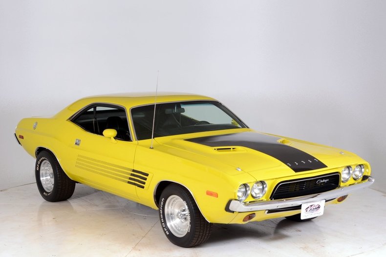 Dodge challenger 74