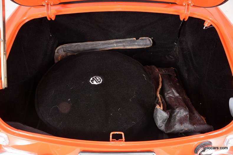 1973 MG B