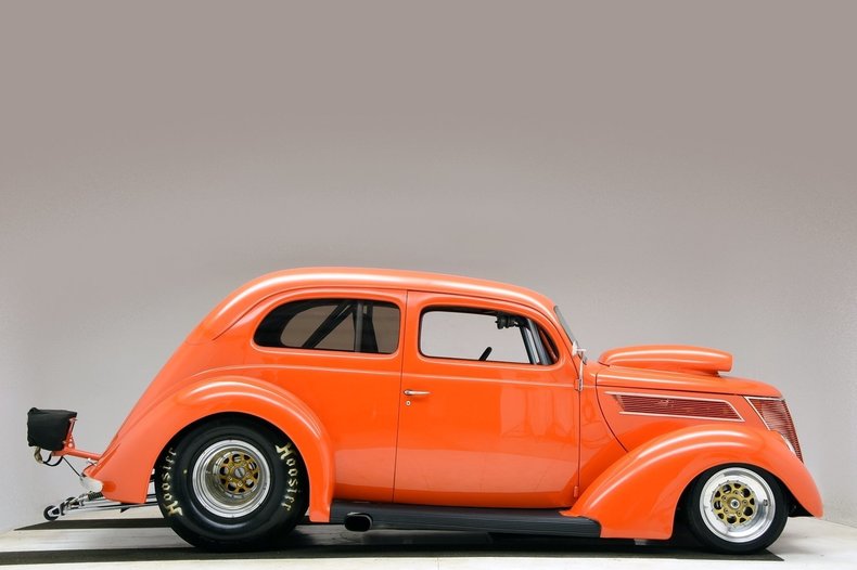 1937 Ford Slantback