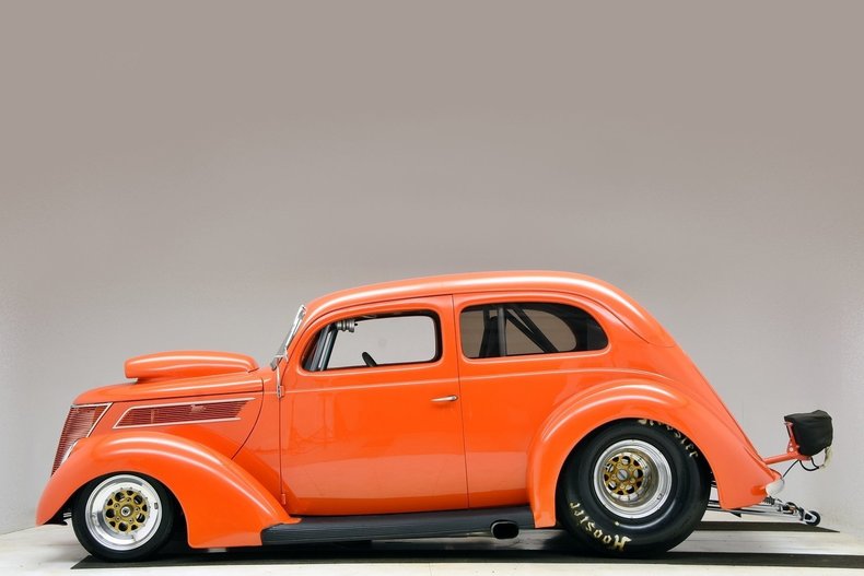 1937 Ford Slantback