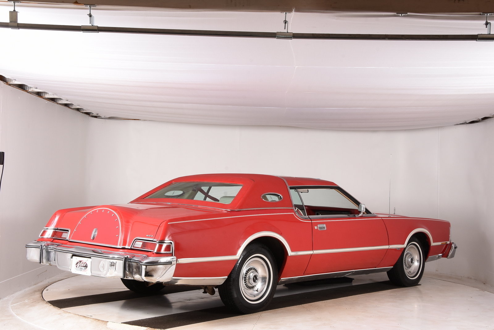 1976 Lincoln Mark IV Volo Auto Museum