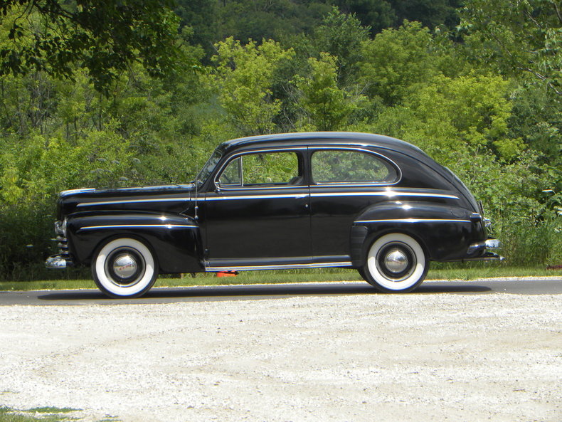1946 Ford Super Deluxe | Volo Auto Museum