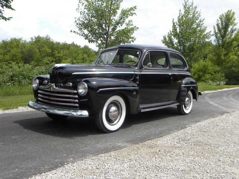 1946 Ford Super Deluxe | Volo Auto Museum