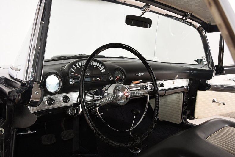 1955 Ford Thunderbird