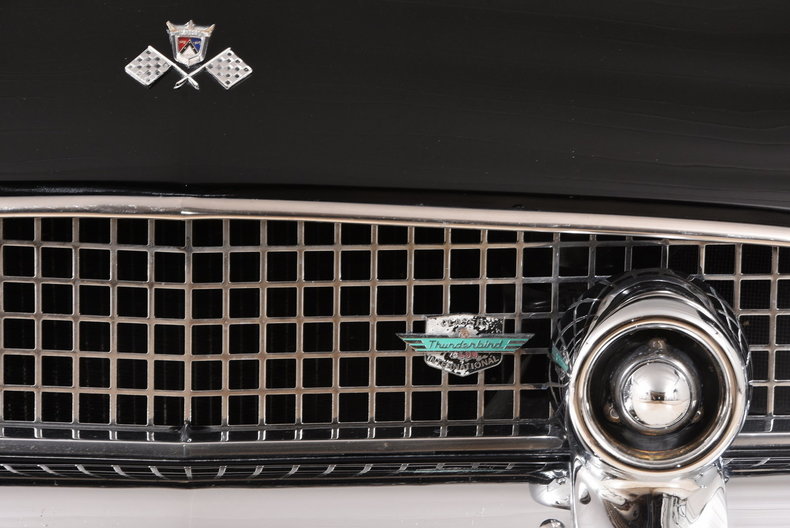 1955 Ford Thunderbird