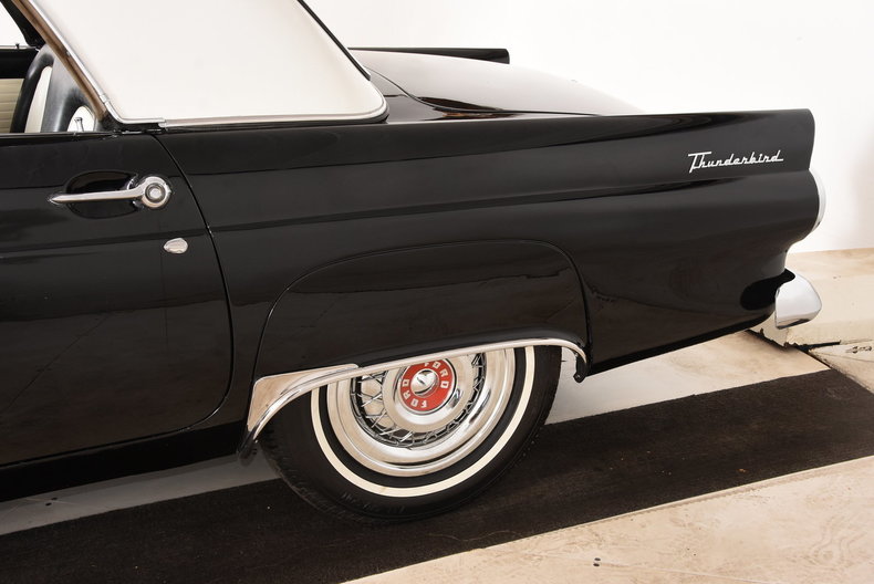 1955 Ford Thunderbird