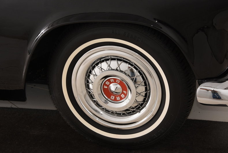 1955 Ford Thunderbird