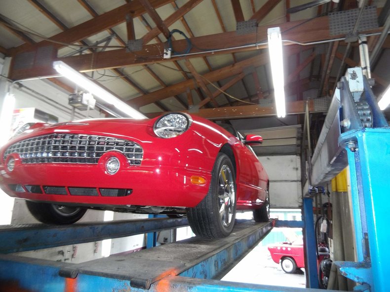 2002 Ford Thunderbird