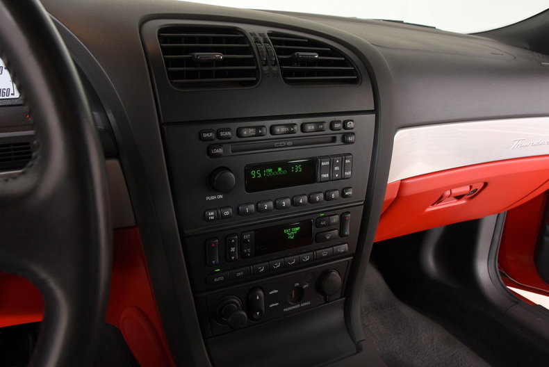 2002 Ford Thunderbird