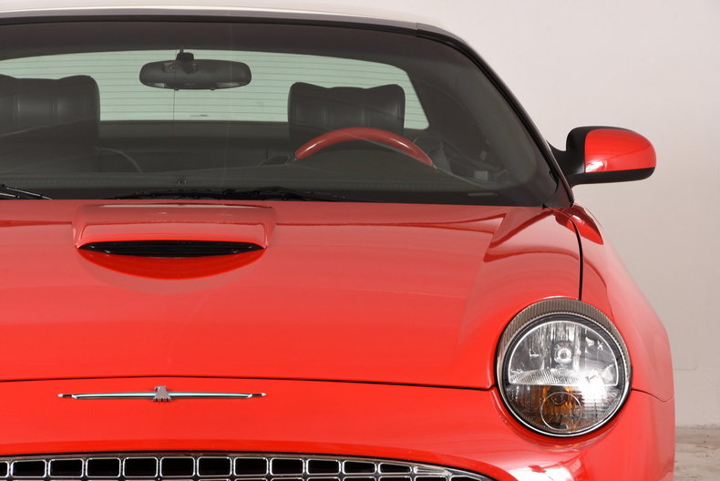 2002 Ford Thunderbird