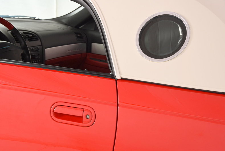 2002 Ford Thunderbird
